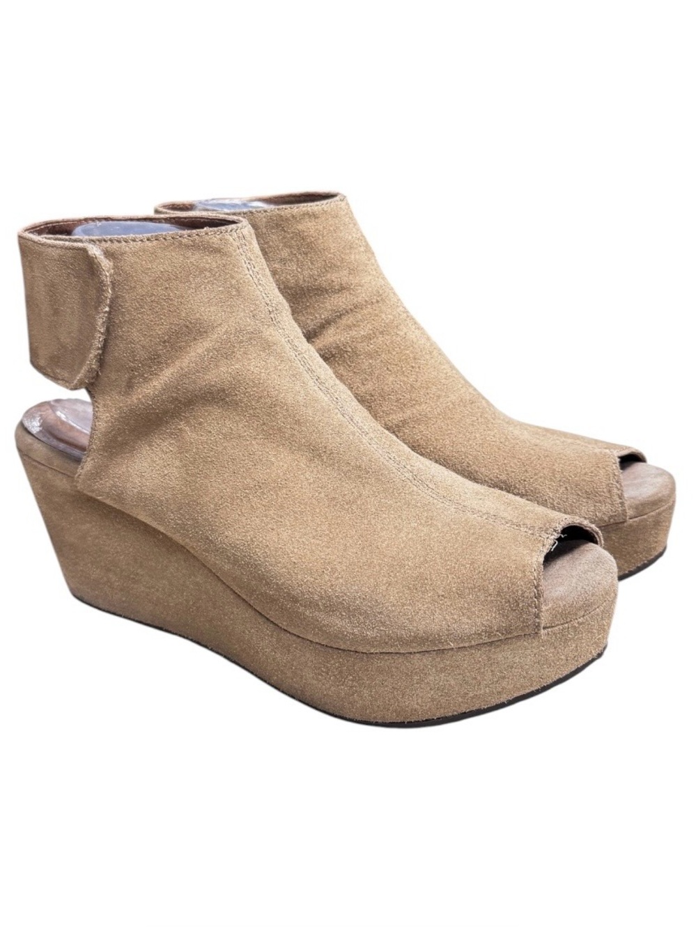Chocolat Blu Women’s Latte Suede Peep-Toe Wedge Sandals Size 8.5